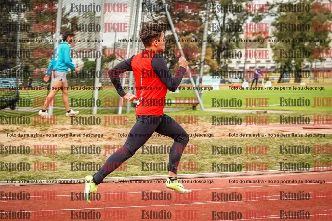 Fotos de los 400 m llanos de varones