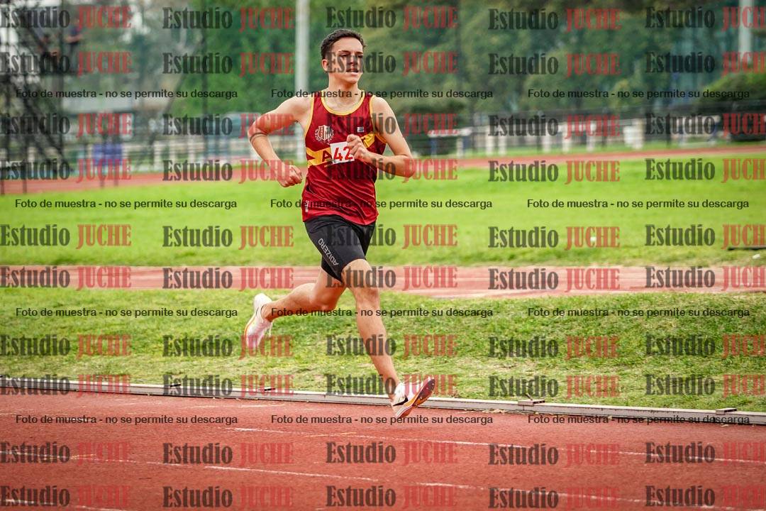 Fotos de los 800 m llanos de varones