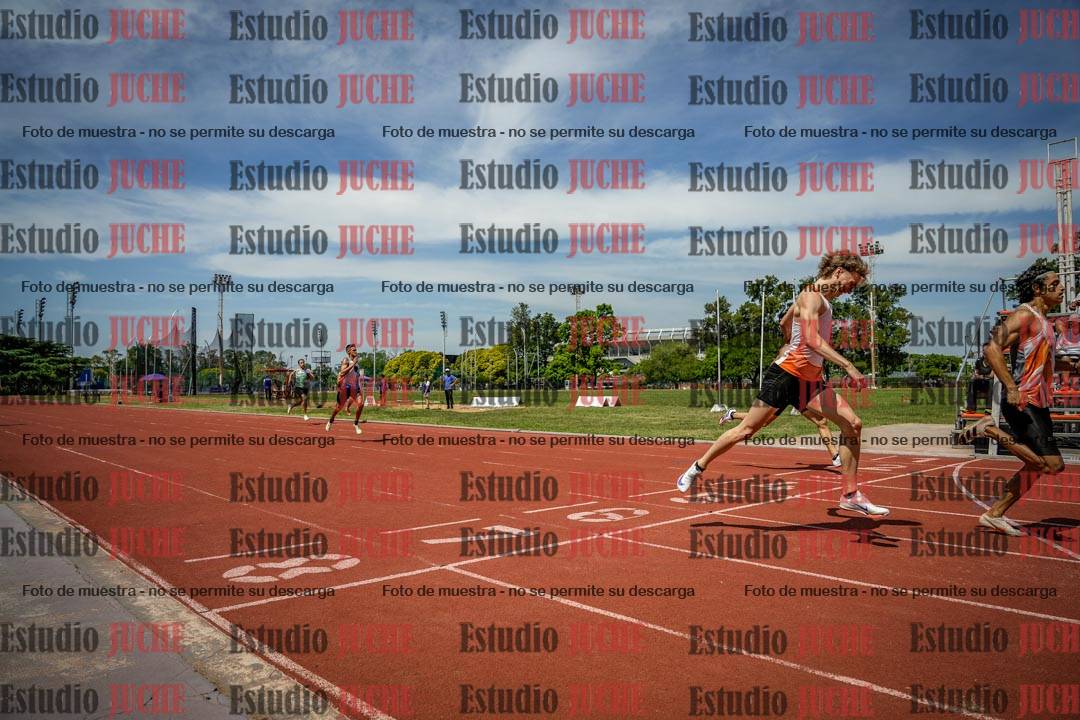 Fotos de los 400 m llanos de varones