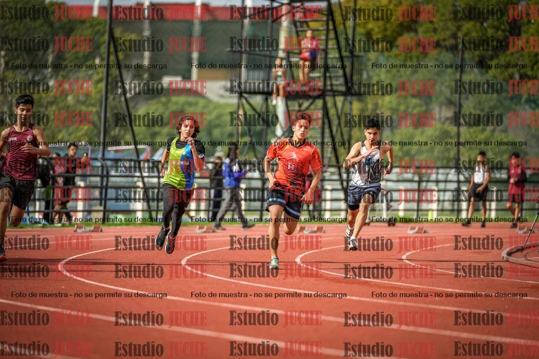Fotos de los 150 m llanos de varones