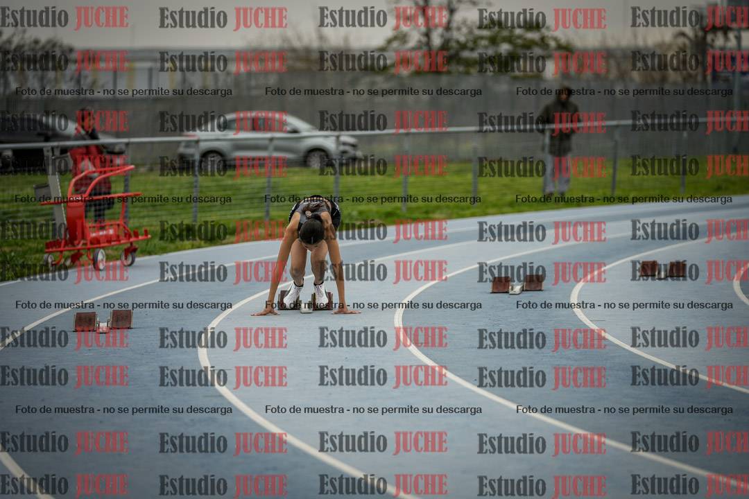 Fotos de los 150 m llanos de mujeres - U14