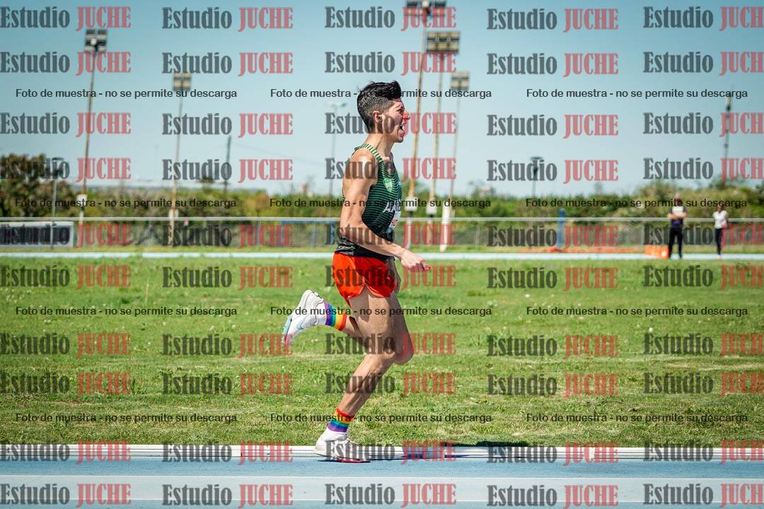 Fotos de los 800 m llanos de varones