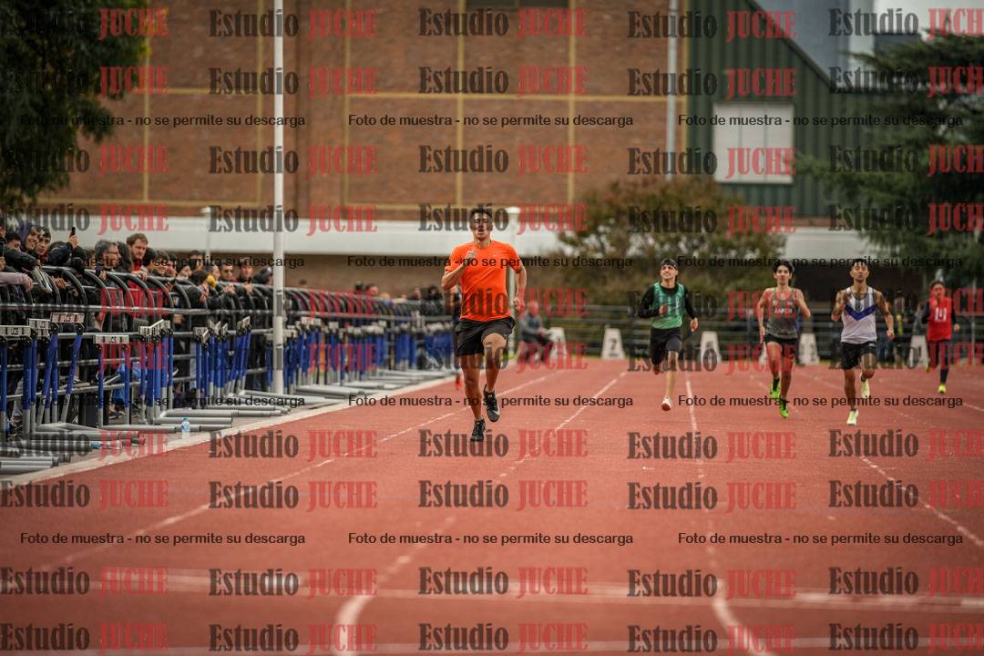 Fotos de los 400 m llanos de varones