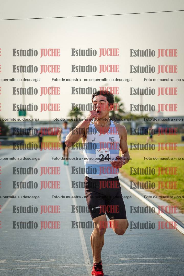 Fotos de los 3000 m llanos de varones