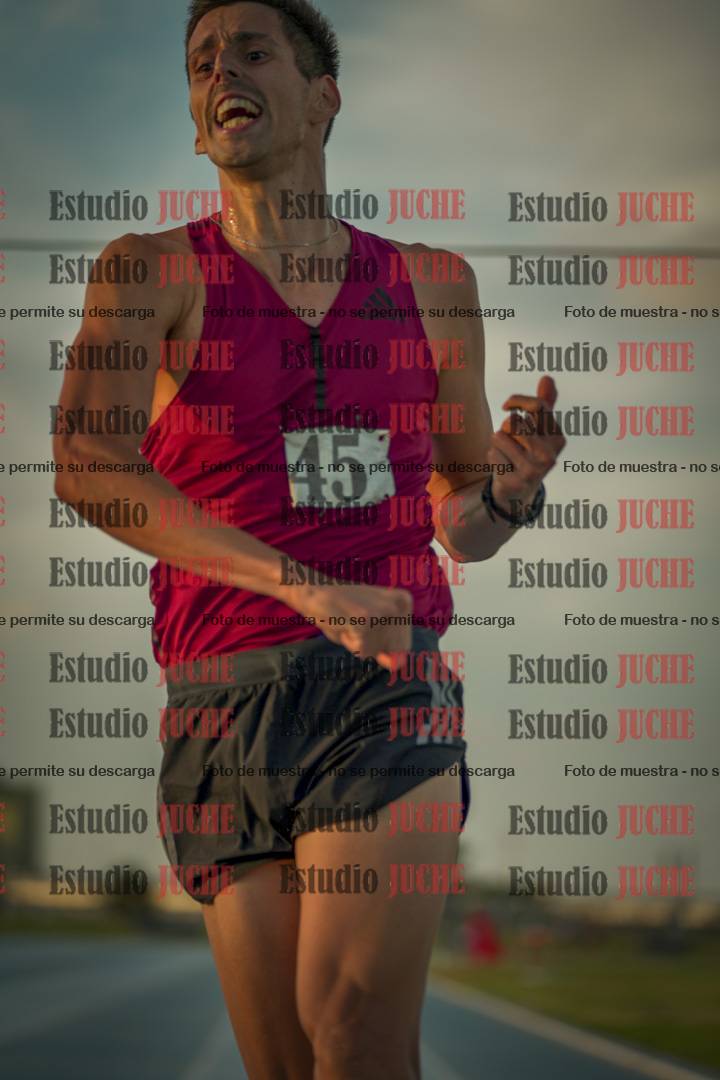 Fotos de los 3000 m llanos de varones
