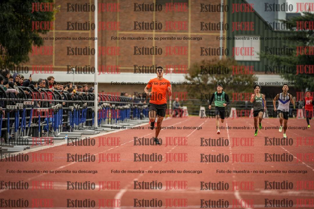 Fotos de los 400 m llanos de varones