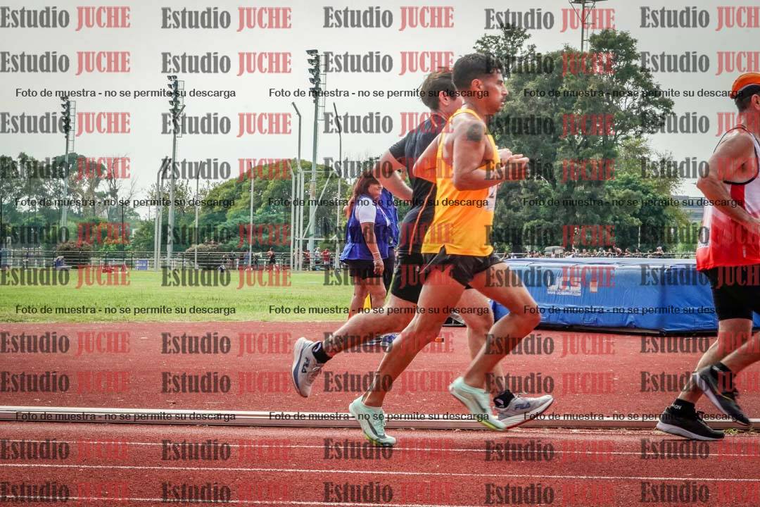 Fotos de los 3000 m llanos de varones