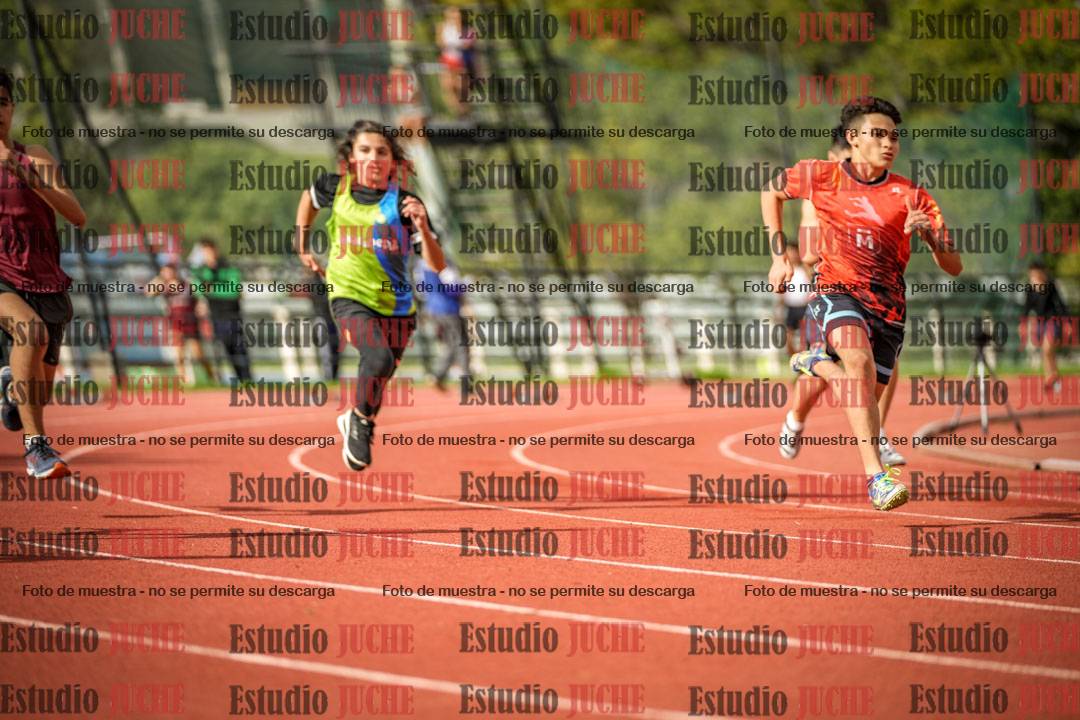 Fotos de los 150 m llanos de varones