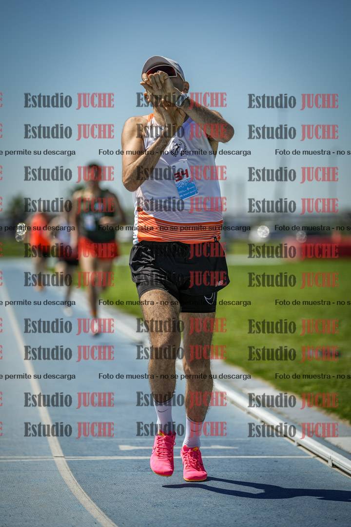 Fotos de los 800 m llanos de varones