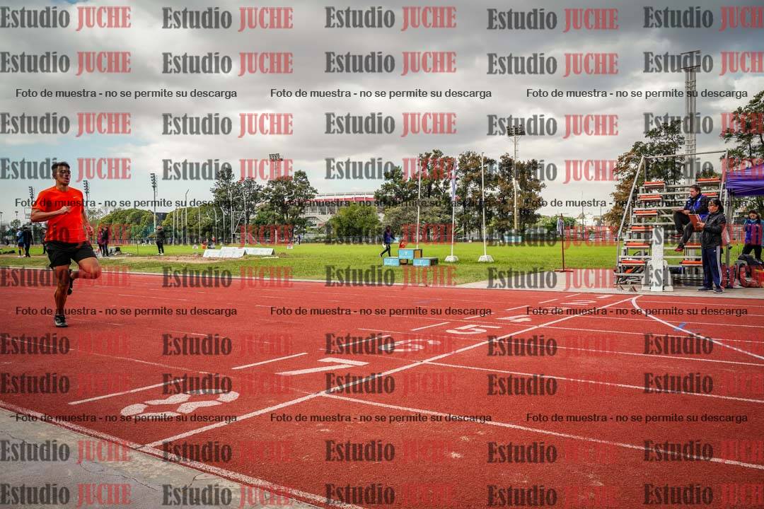 Fotos de los 400 m llanos de varones