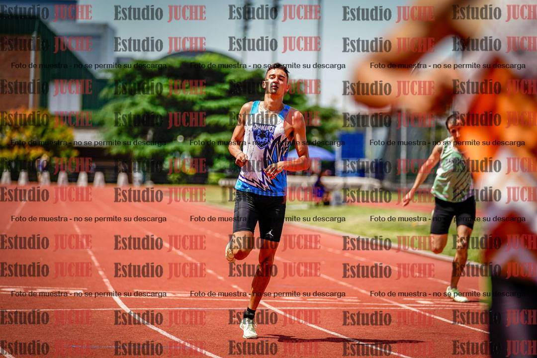 Fotos de los 400 m llanos de varones