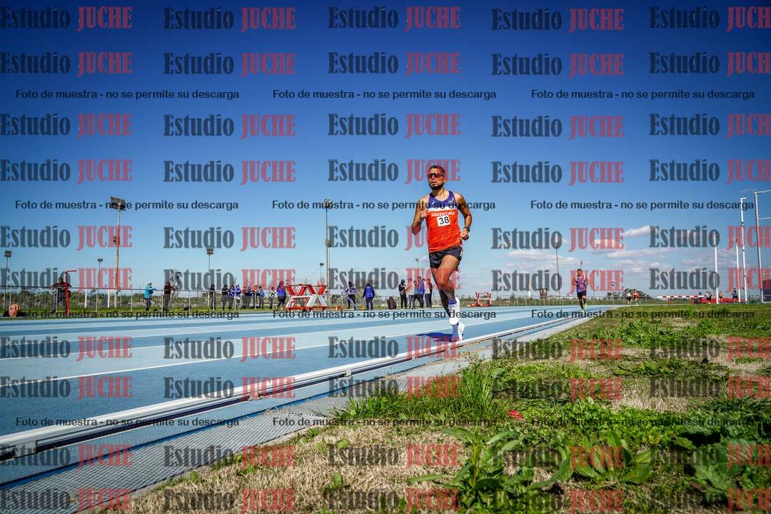 Fotos de los 5000 m llanos de mujeres y varones