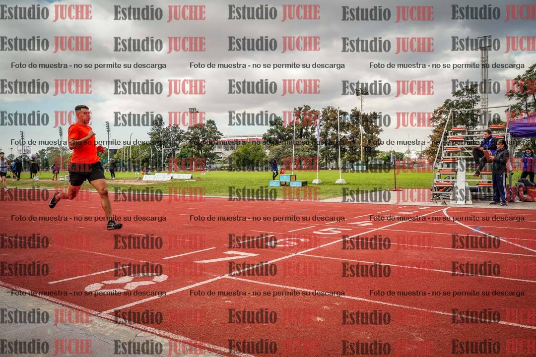 Fotos de los 400 m llanos de varones