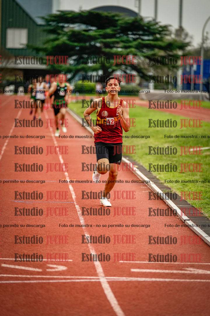 Fotos de los 800 m llanos de varones