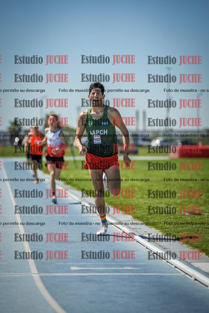 Fotos de los 800 m llanos de varones