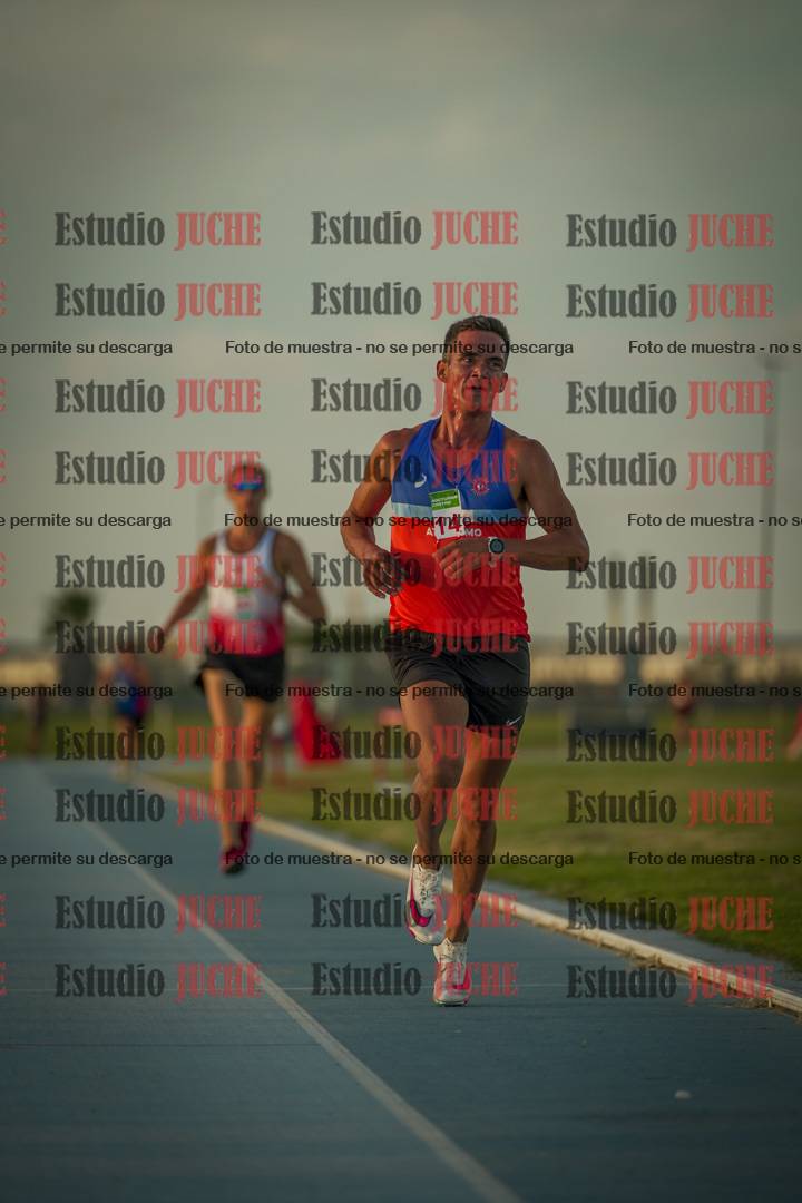 Fotos de los 3000 m llanos de varones
