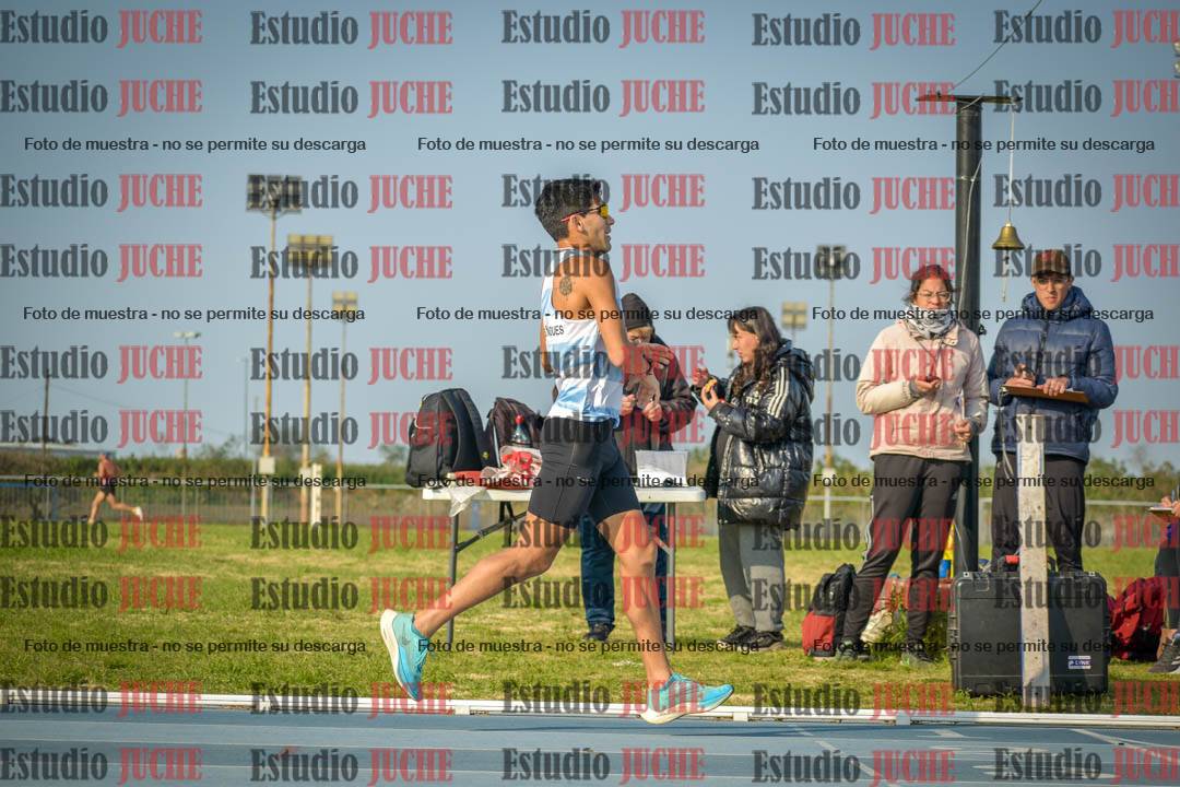 Fotos de los 3000 m llanos de varones