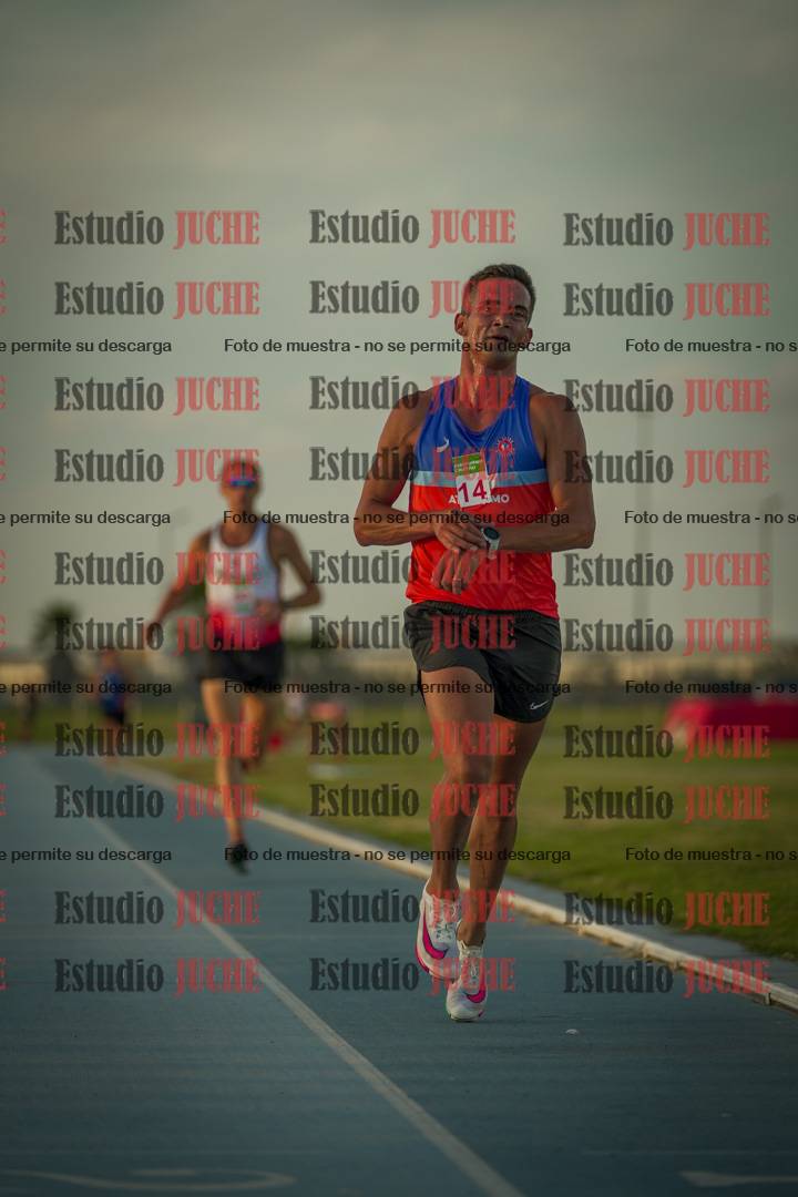 Fotos de los 3000 m llanos de varones