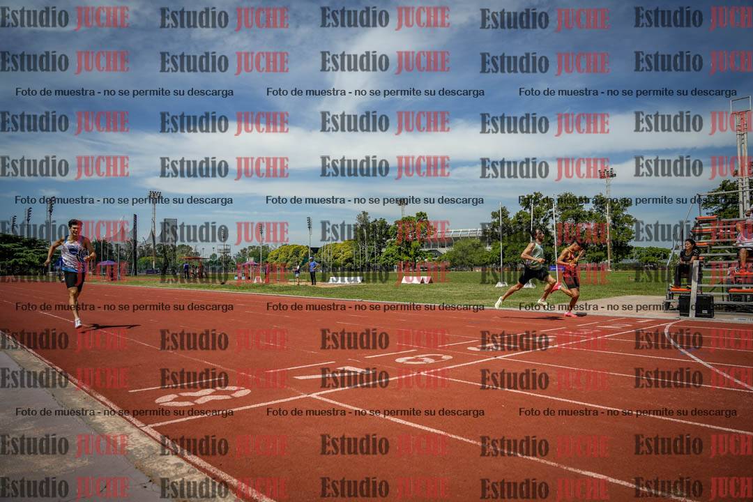 Fotos de los 400 m llanos de varones