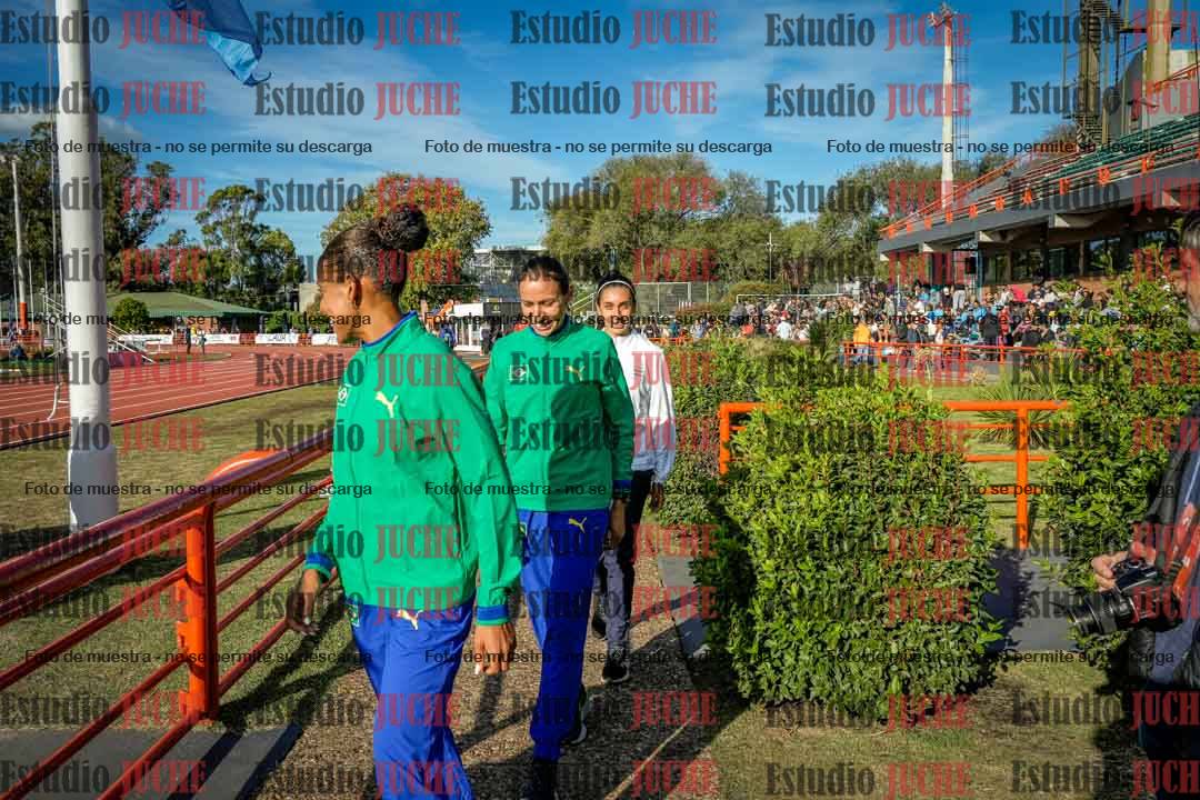 Fotos de algunos extras y podios del día 2
