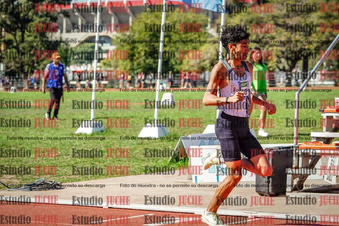 Fotos de los 600 m llanos de varones