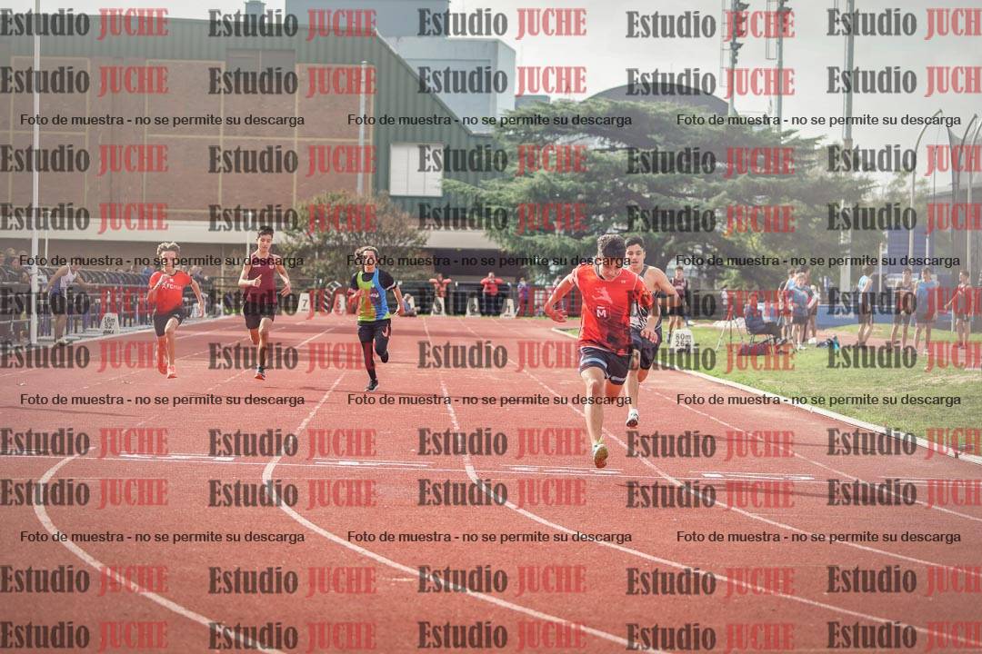 Fotos de los 150 m llanos de varones