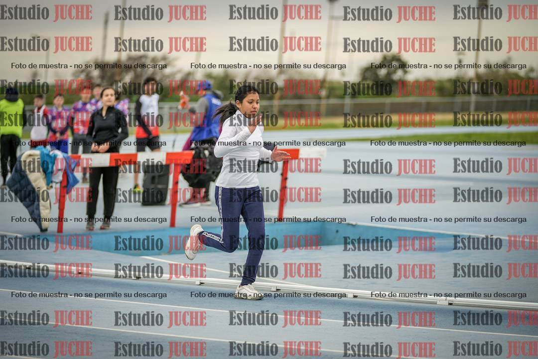 Fotos de los 150 m llanos de mujeres - U14