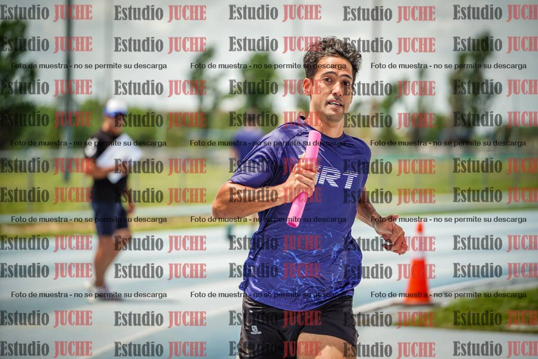Fotos durante el transcurso de los relevos 20' para running teams - serie 2