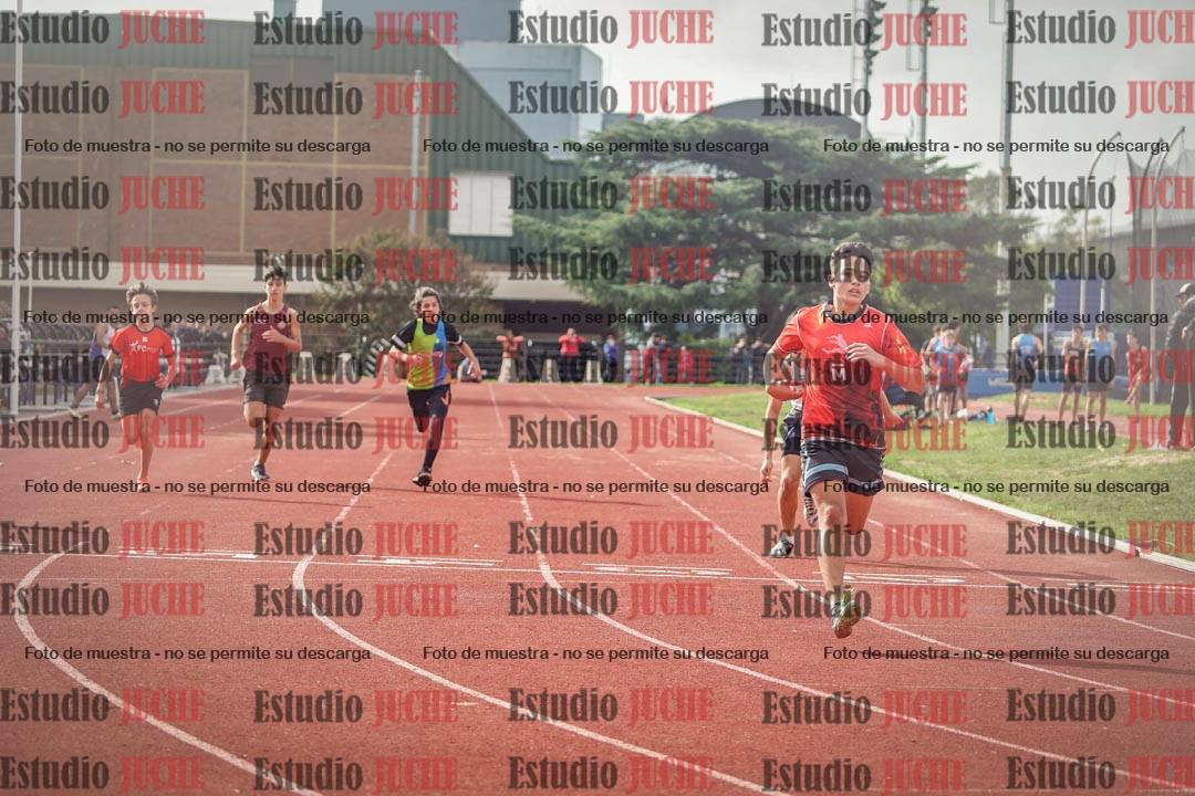 Fotos de los 150 m llanos de varones
