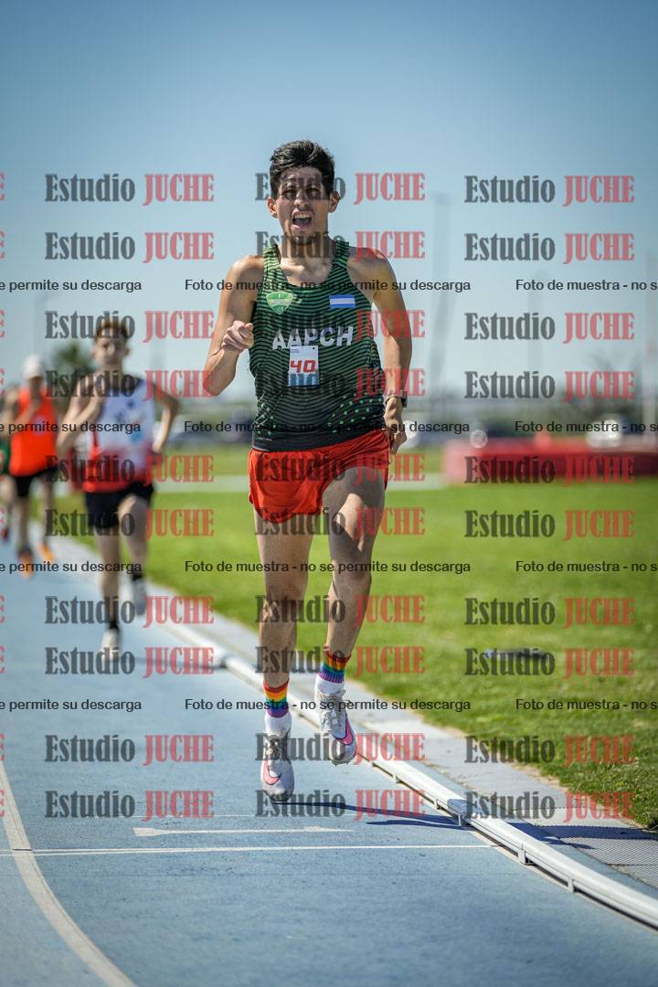 Fotos de los 800 m llanos de varones