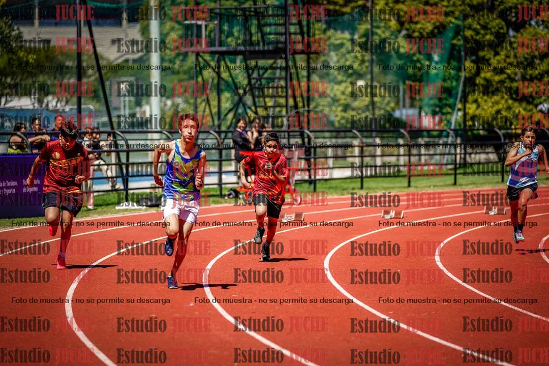 Fotos de los 150 m llanos de varones