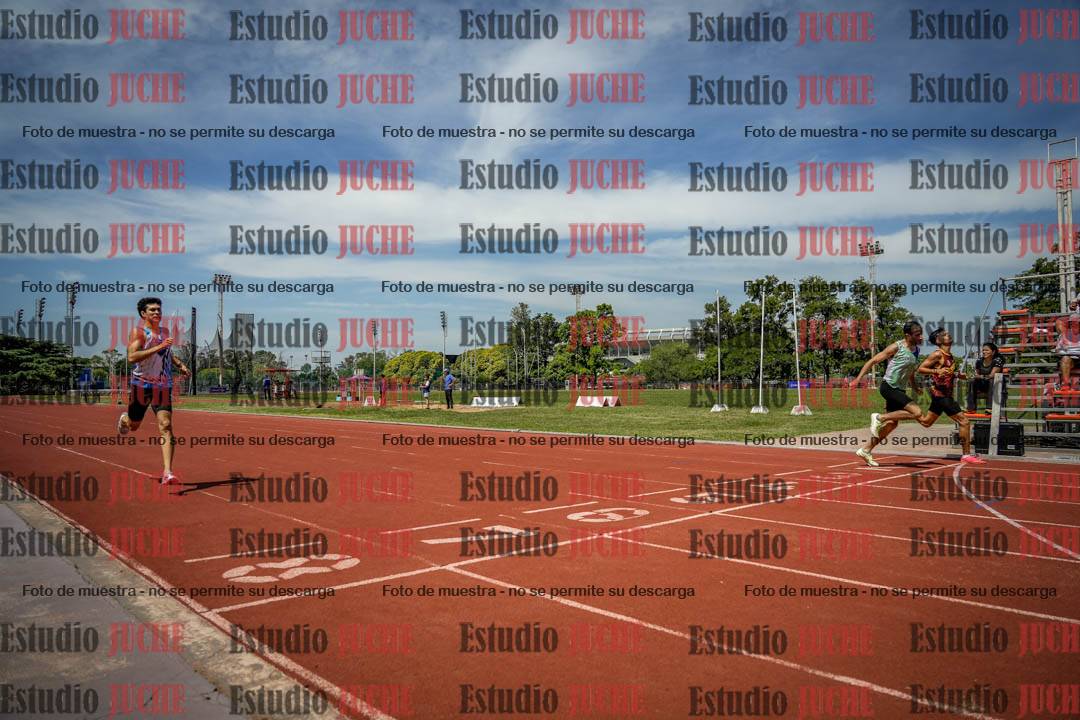 Fotos de los 400 m llanos de varones