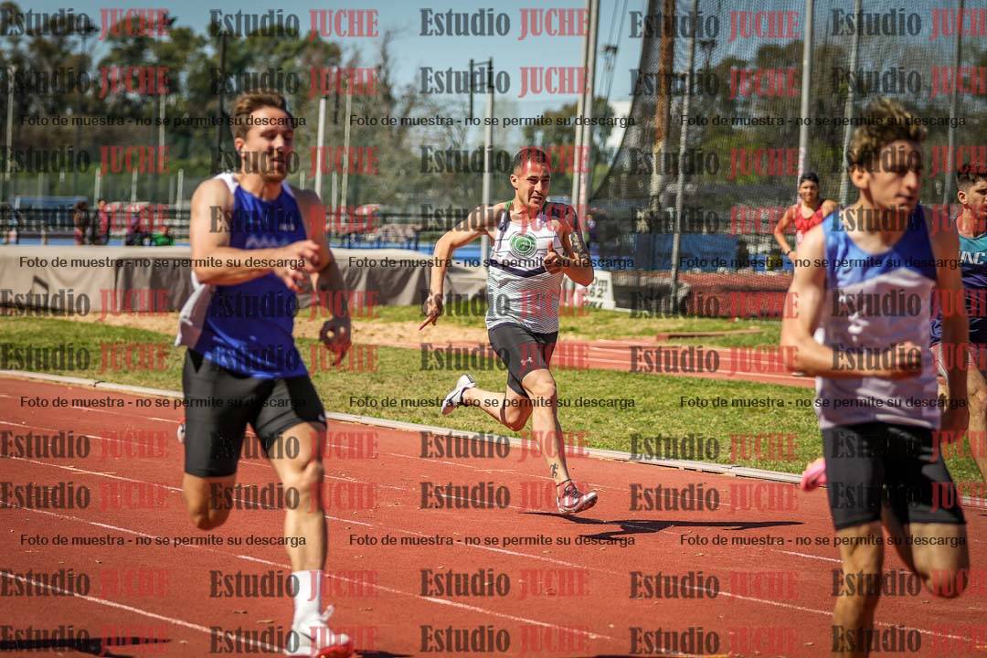 Fotos de los 200 m llanos de varones