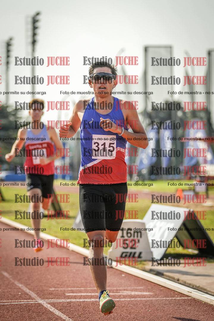 Fotos de los 800 m llanos de varones