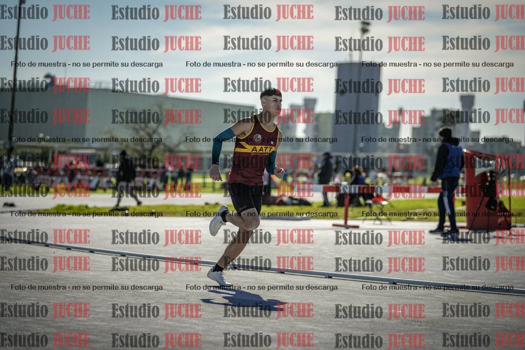 Fotos de los 400 m llanos de varones