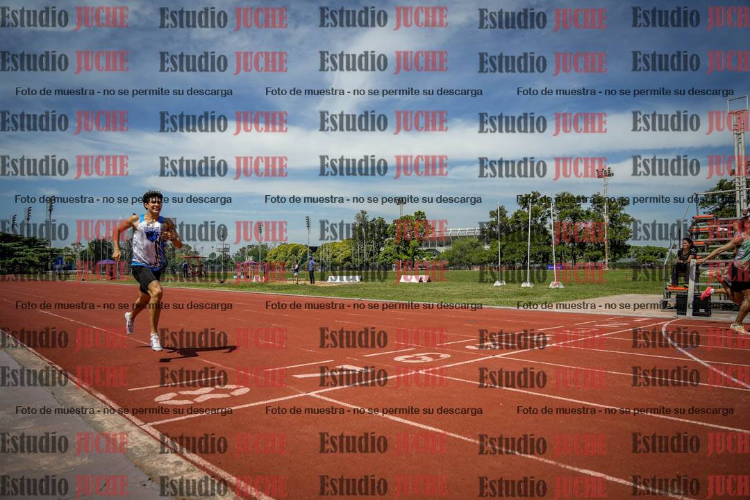 Fotos de los 400 m llanos de varones