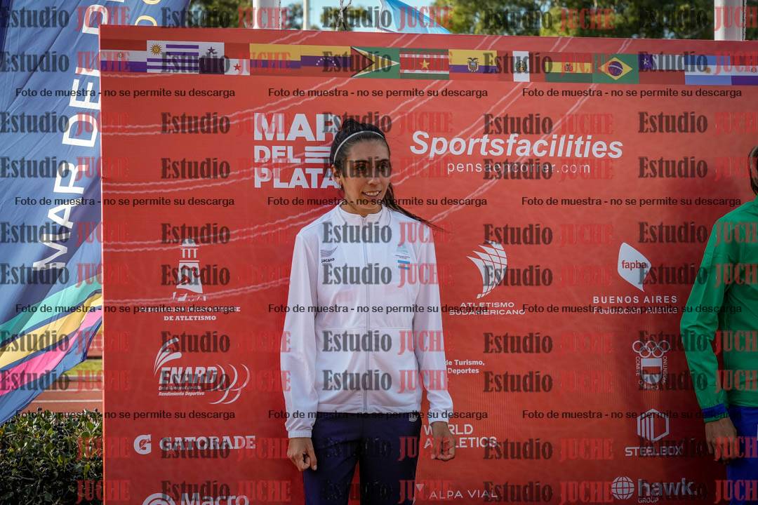Fotos de algunos extras y podios del día 2