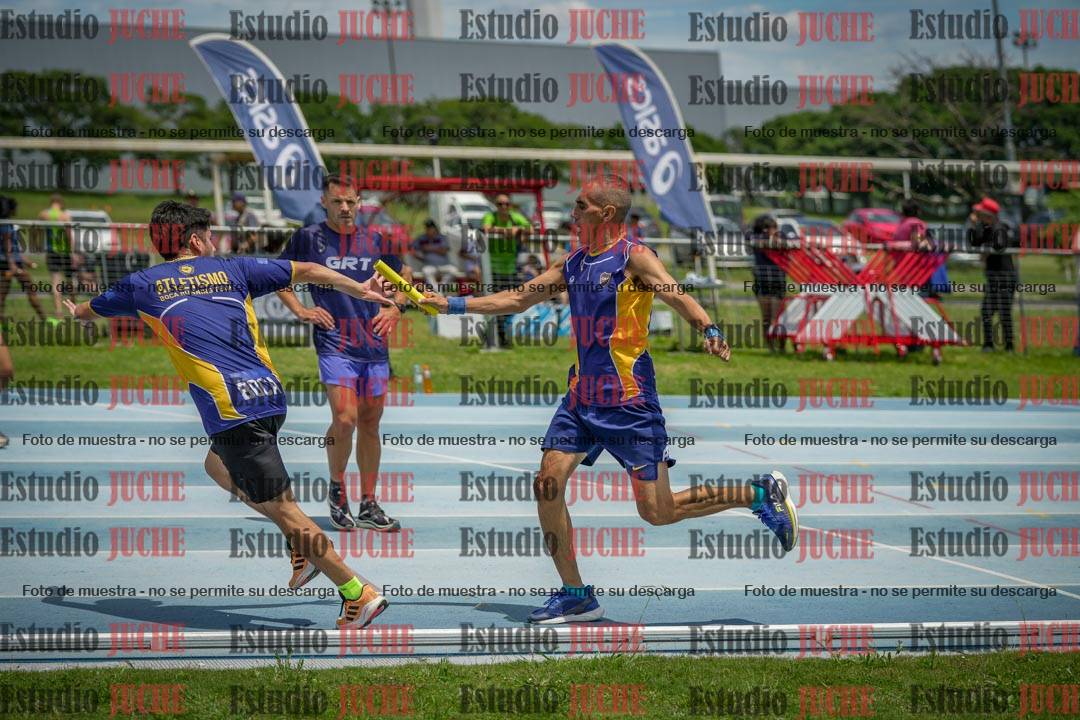 Fotos durante el transcurso de los relevos 20' para running teams - serie 2