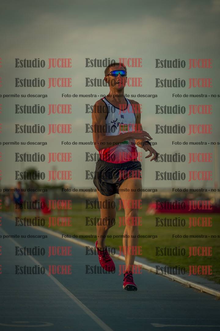 Fotos de los 3000 m llanos de varones