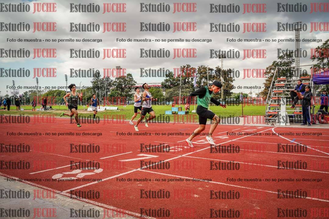 Fotos de los 400 m llanos de varones