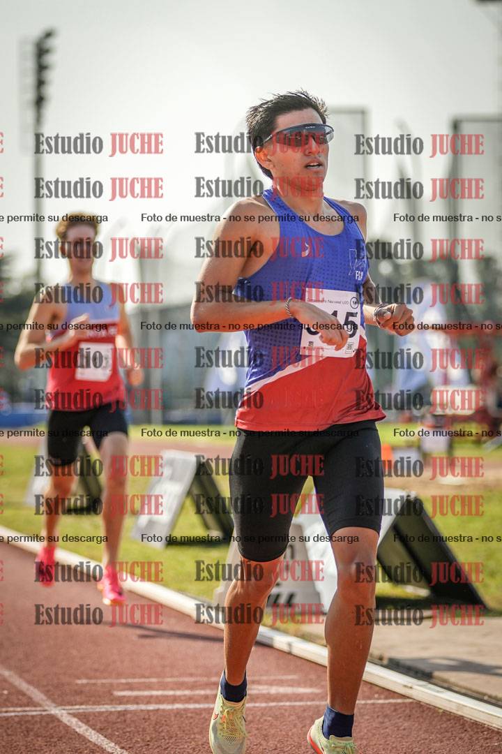 Fotos de los 800 m llanos de varones