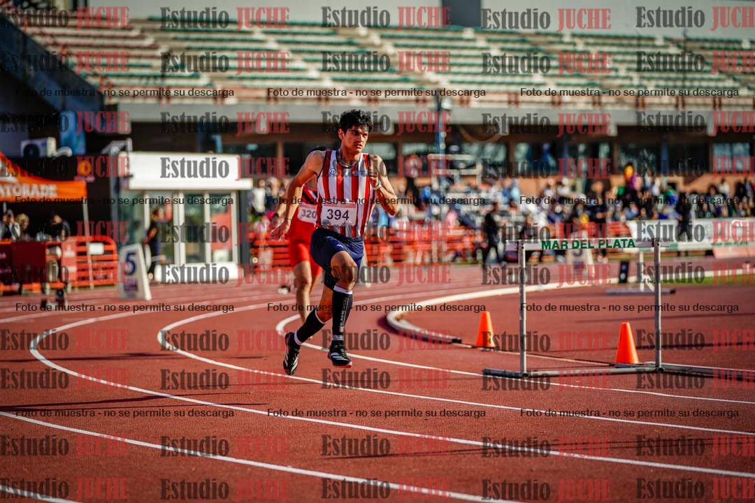 Fotos de los 400 m con vallas de varones