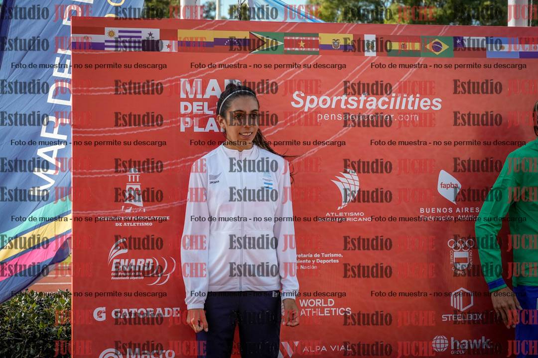 Fotos de algunos extras y podios del día 2
