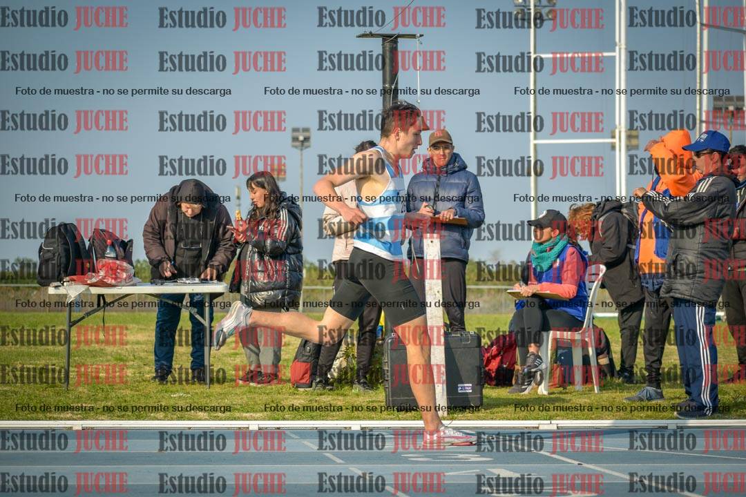 Fotos de los 3000 m llanos de varones