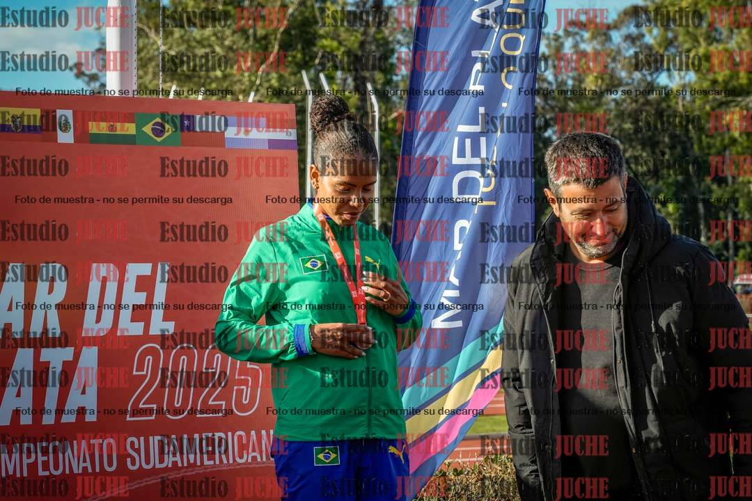 Fotos de algunos extras y podios del día 2