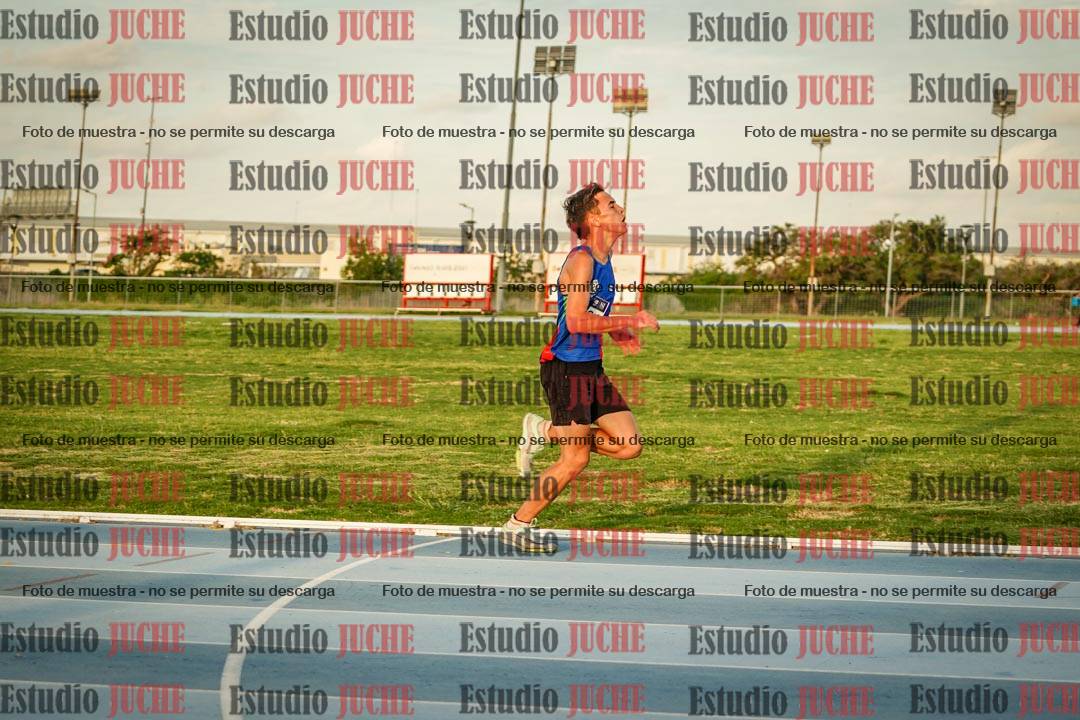 Fotos de los 3000 m llanos de varones