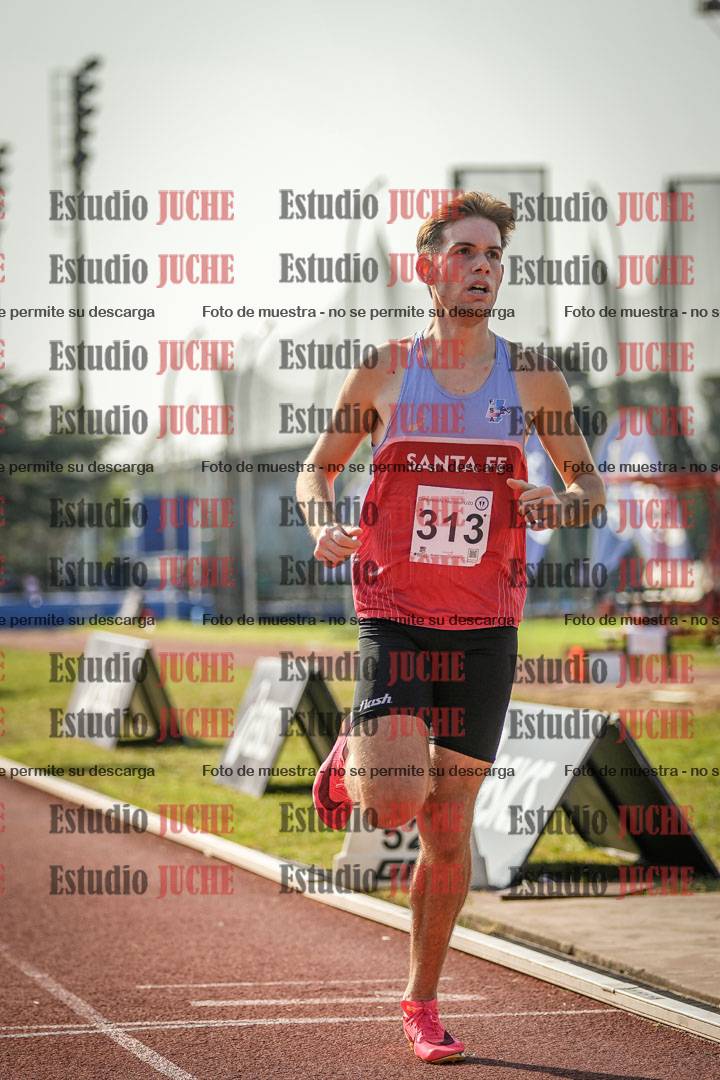 Fotos de los 800 m llanos de varones