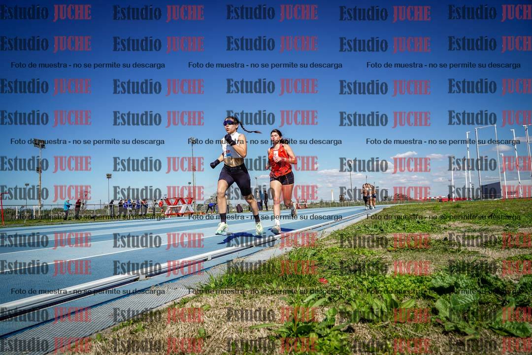 Fotos de los 5000 m llanos de mujeres y varones