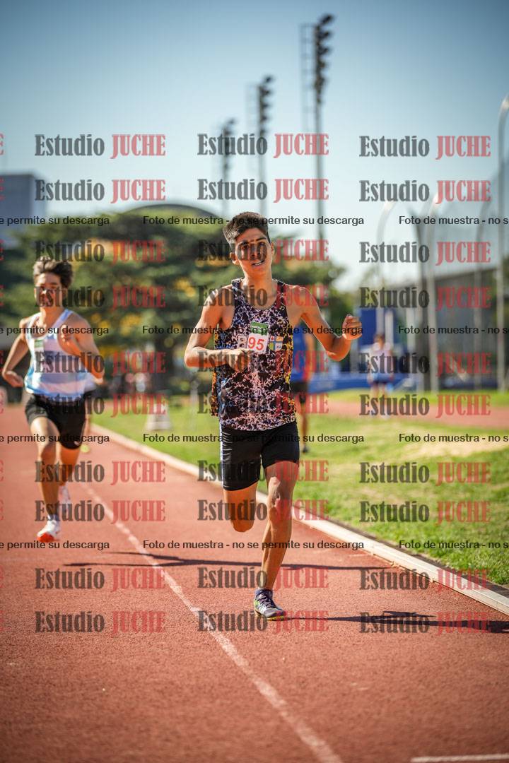 Fotos de los 600 m llanos de varones