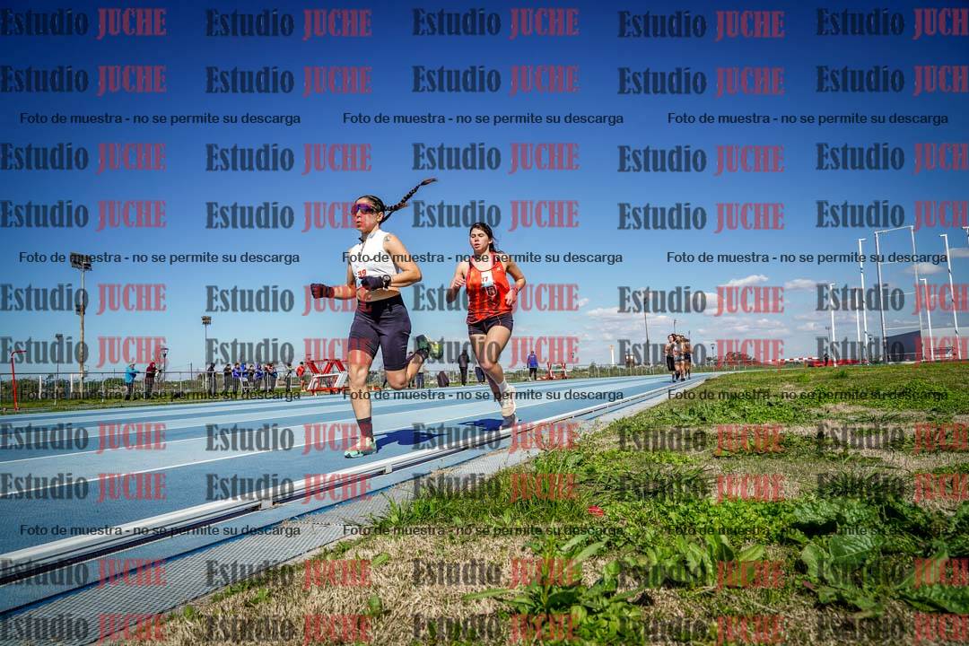 Fotos de los 5000 m llanos de mujeres y varones